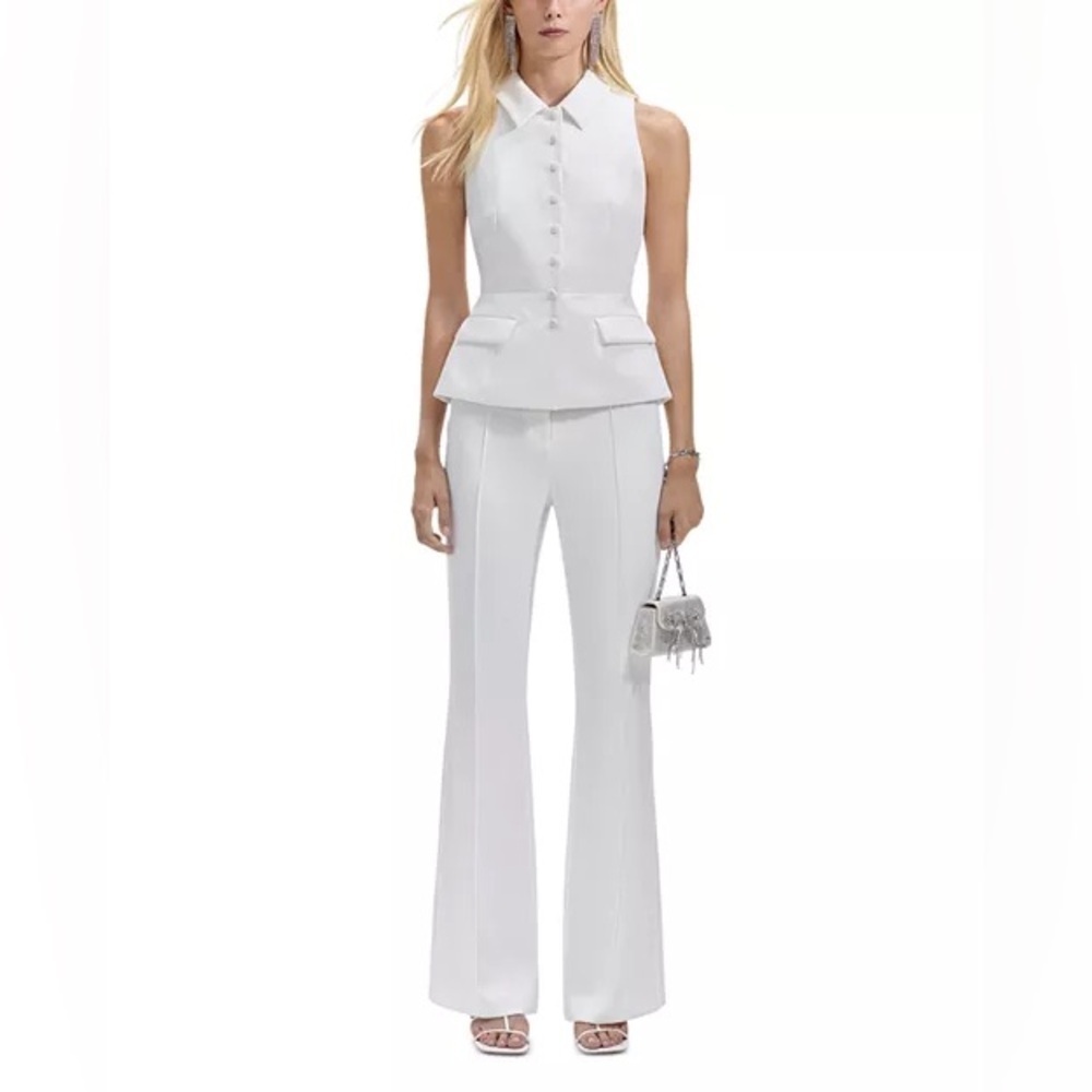 Self-Portrait
Button up vest top sleeveless with placket in white